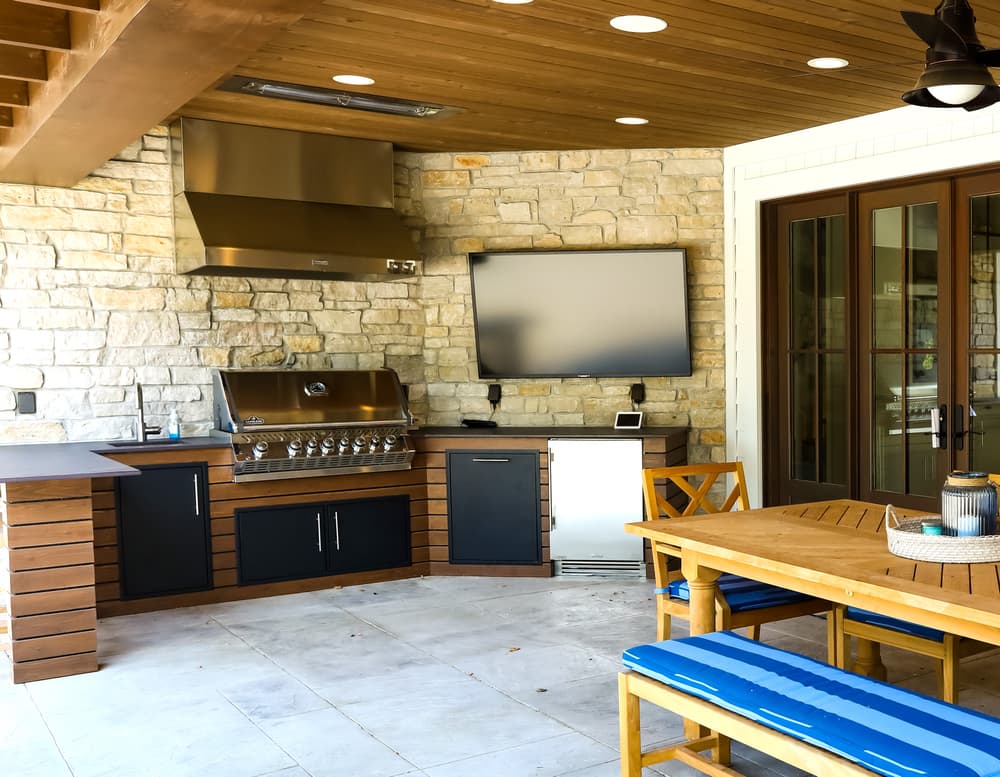 Challenger custom outdoor kitchen